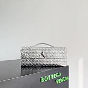 BOTTEGA VENETA | Andiamo Clutch Top handle clutch in Intrecciato laminated leather silver - 1