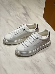 LOUIS VUITTON | Time Out Sneakers 3D pattern of Monogram Flowers 01 - 4