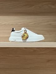 LOUIS VUITTON | Time Out Sneakers 3D pattern of Monogram Flowers 02 - 1