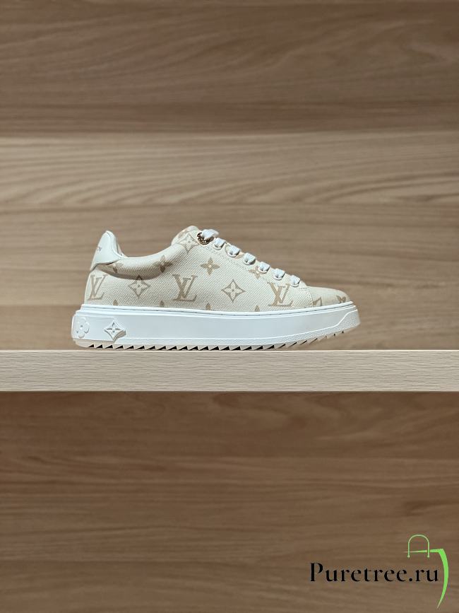 LOUIS VUITTON | Time Out Sneakers 3D pattern of Monogram Flowers 04 - 1