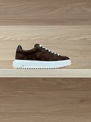 LOUIS VUITTON | Time Out Sneakers 3D pattern of Monogram Flowers 05 - 1