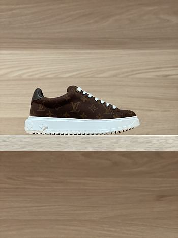 LOUIS VUITTON | Time Out Sneakers 3D pattern of Monogram Flowers 05