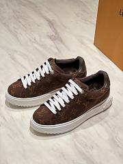 LOUIS VUITTON | Time Out Sneakers 3D pattern of Monogram Flowers 05 - 4