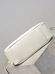 YSL | Saint Laurent Jamie shoulder bag in white - 5