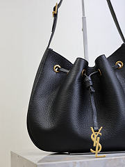 YSL | PARIS VII hobo in grained leather black - 2