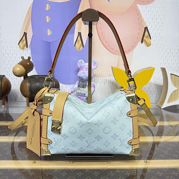 LOUIS VUITTON | Side Trunk MM in blue