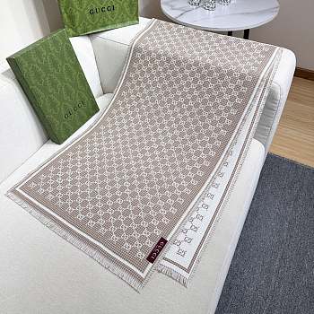 GUCCI | Wool Small GG Logo Scarf 04