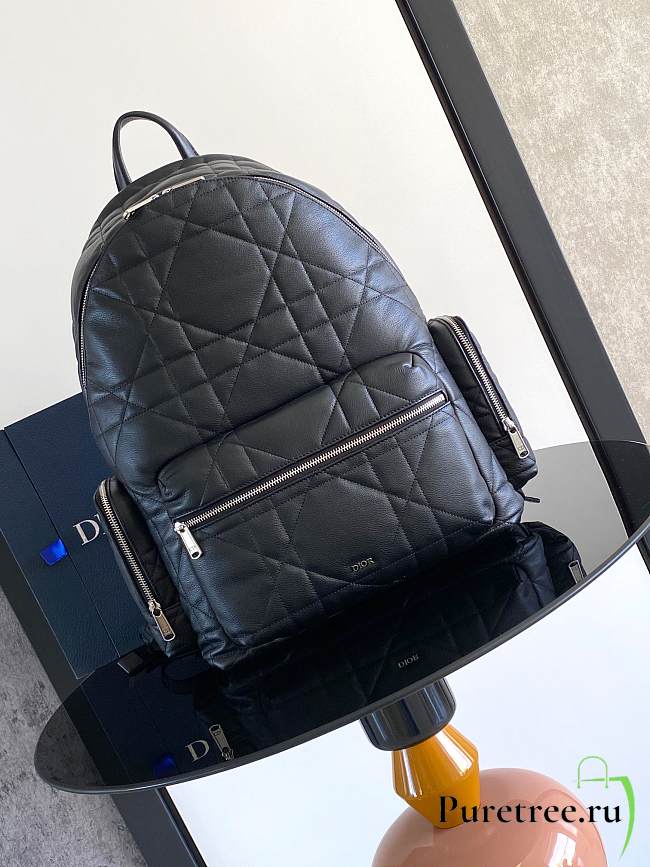 DIOR | Produces various styles of designer backpack  - 1
