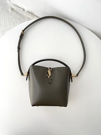 YSL | LE 37 small in shiny leather in Green 