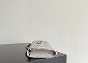 Bottega Veneta Andiamo Clutch Ostrich Leather 02 - 4