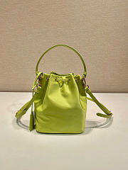 Prada Re-Edition 1978 mini Re-Nylon bag Fern Green - 4