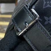 LOUIS VUITTON |  Locker Dopp Kit canvas Monogram Eclipse 01 - 6