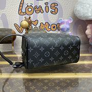LOUIS VUITTON |  Locker Dopp Kit canvas Monogram Eclipse 01 - 3