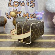 LOUIS VUITTON | Locker Dopp Kit canvas Monogram Eclipse 02 - 5