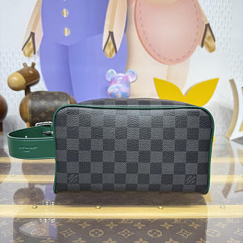 LOUIS VUITTON | Locker Dopp Kit canvas Monogram Eclipse 04