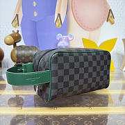 LOUIS VUITTON | Locker Dopp Kit canvas Monogram Eclipse 04 - 6