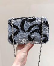 CHANEL |  Flap Bag in Sequins Metallic accents blue - 6