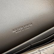 BOTTEGA VENETA | Andiamo Long Clutch In Beige - 2