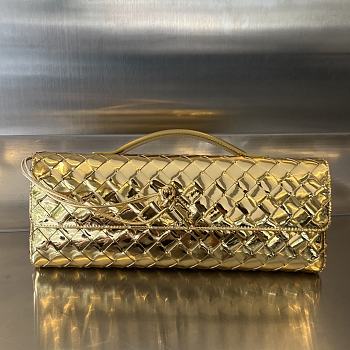 BOTTEGA VENETA | Andiamo Clutch Top handle clutch in Intrecciato laminated leather gold