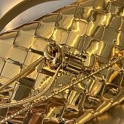 BOTTEGA VENETA | Andiamo Clutch Top handle clutch in Intrecciato laminated leather gold - 2