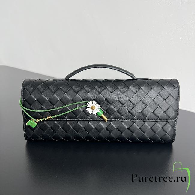 BOTTEGA VENETA | Flower Charm Andiamo Long Clutch In Black - 1