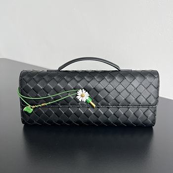 BOTTEGA VENETA | Flower Charm Andiamo Long Clutch In Black