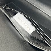 BOTTEGA VENETA | Flower Charm Andiamo Long Clutch In Black - 6