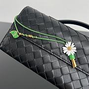 BOTTEGA VENETA | Flower Charm Andiamo Long Clutch In Black - 4