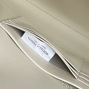 BOTTEGA VENETA | Flower Charm Andiamo Long Clutch In White - 4