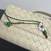 BOTTEGA VENETA | Flower Charm Andiamo Long Clutch In White - 2