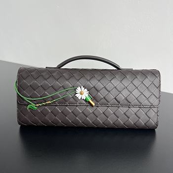 BOTTEGA VENETA | Flower Charm Andiamo Long Clutch In Fondant