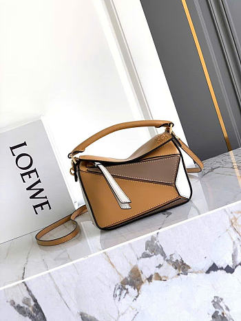 Loewe Mini Puzzle bag in classic calfskin gray / brown