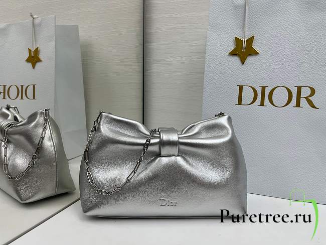 Jonathan Anderson Dior Bow Bag In Silver Size 26 - 1