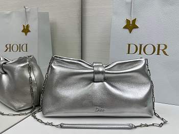 Jonathan Anderson Dior Bow Bag In Silver Size 30