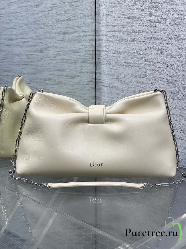 Jonathan Anderson Dior Bow Bag In White Size 30 - 1