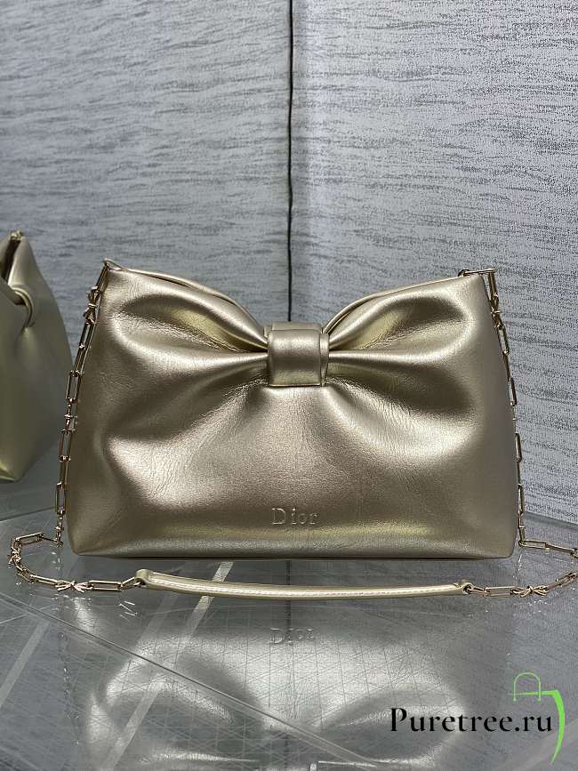 Jonathan Anderson Dior Bow Bag In Gold Size 26 - 1