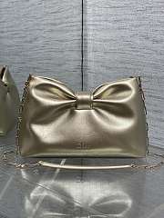 Jonathan Anderson Dior Bow Bag In Gold Size 26 - 1
