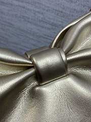 Jonathan Anderson Dior Bow Bag In Gold Size 26 - 4