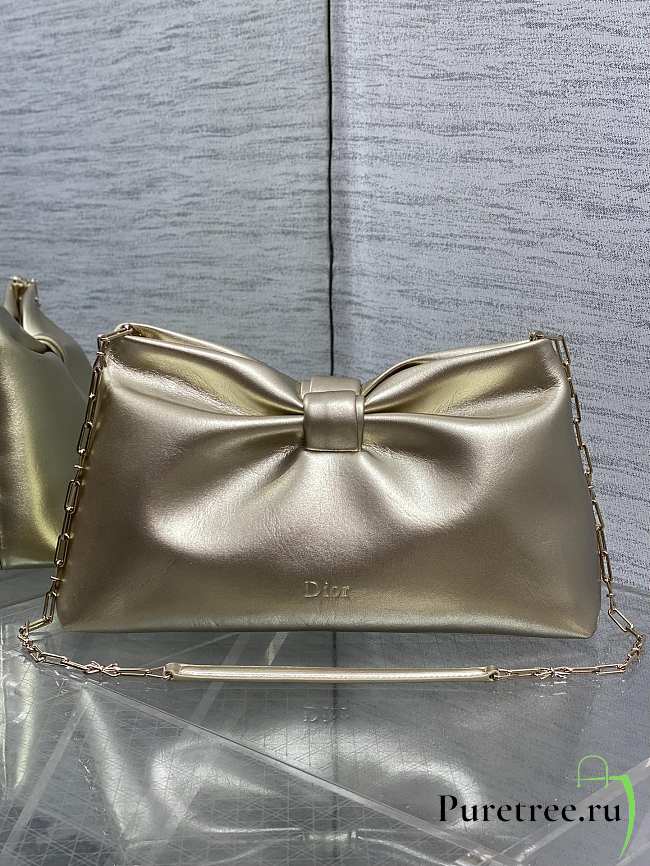 Jonathan Anderson Dior Bow Bag In Gold Size 30 - 1