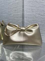 Jonathan Anderson Dior Bow Bag In Gold Size 30 - 4