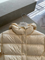 Moncler Barante hooded short down jacket ivory white - 6