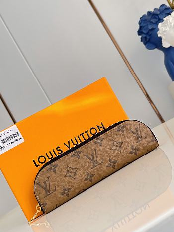 LOUIS VUITTON | Charlotte Pencil Case 02
