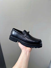 Hermès' Icone Loafer in black - 4