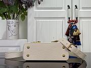 LOUIS VUITTON | Capucines Mini Bag In Ivory Size 21x14x8 cm - 3