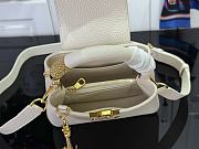 LOUIS VUITTON | Capucines Mini Bag In Ivory Size 21x14x8 cm - 2