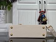 LOUIS VUITTON | Capucines BB Bag In Ivory Size 27x18x9 cm - 2