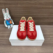 Maison Margiela suede sneakers in red - 4