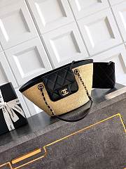 CHANEL | Medium shopping bag Braided straw Beige & Black - 1