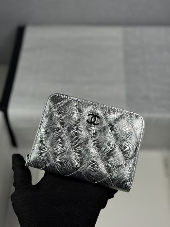 CHANEL | Zippered Coin Case Silver