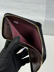 CHANEL | Zippered Coin Case Carviar Gold Hardware Black - 6